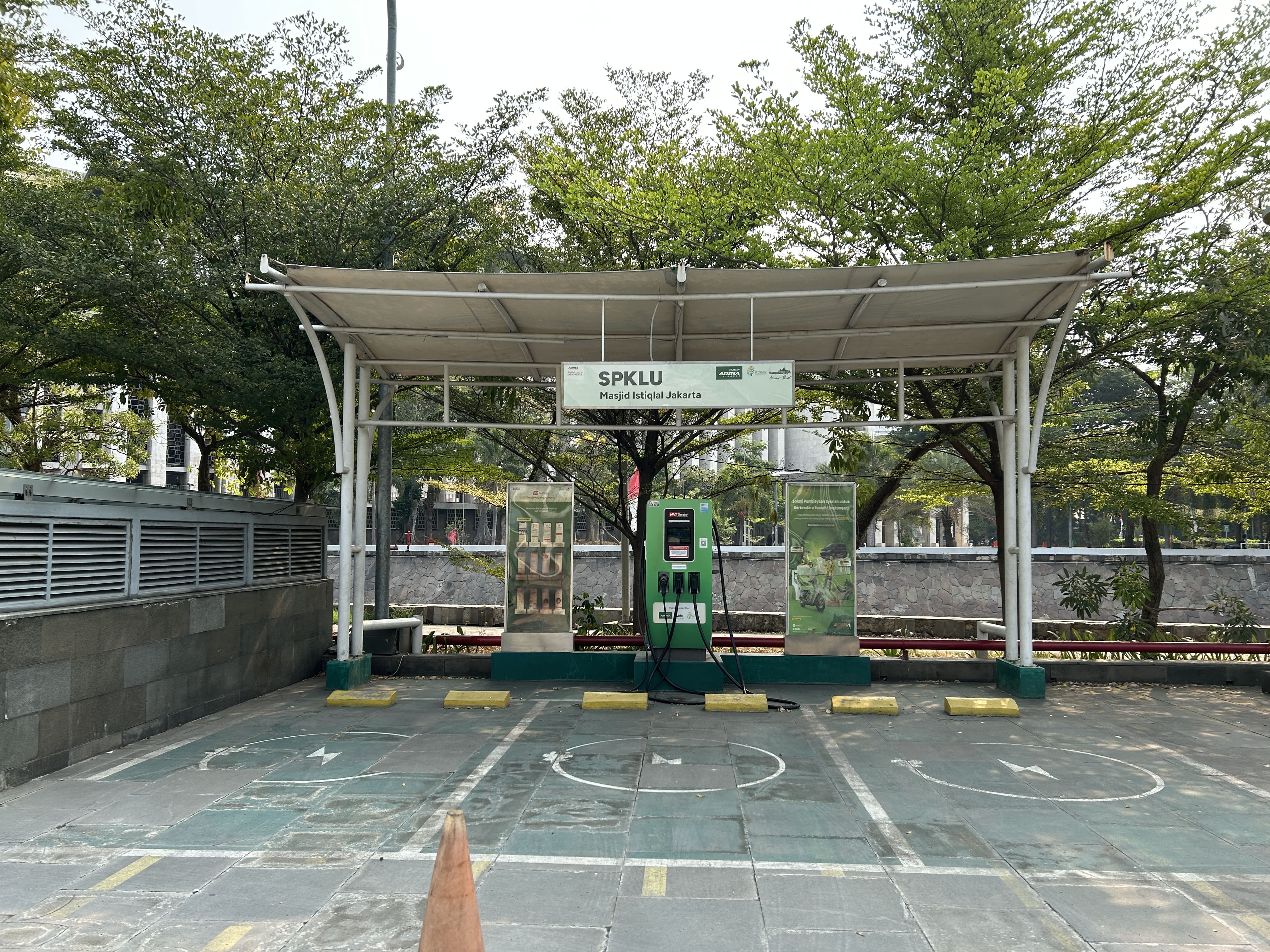 SPKLU MOBIL LISTRIK