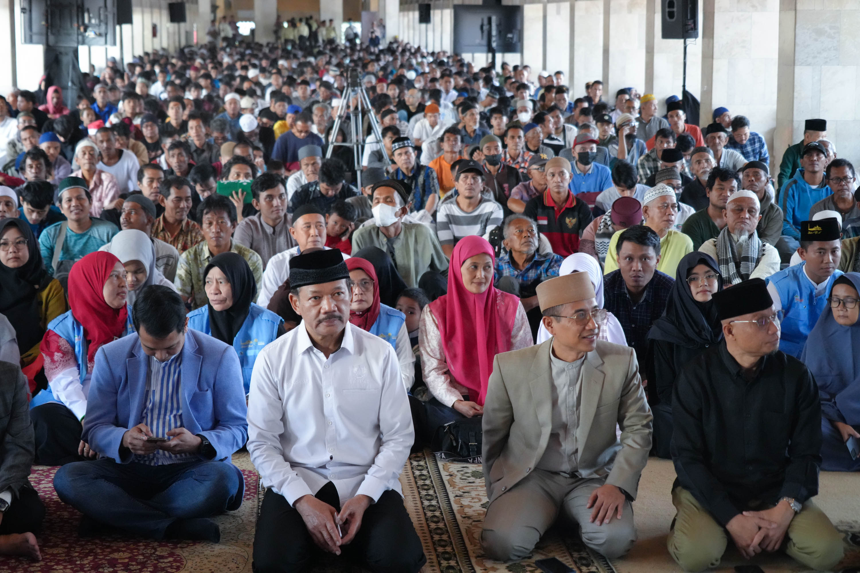 Bersama Le Minerale Berbagi Berkah di Bulan Ramadhan 2025 foto 7
